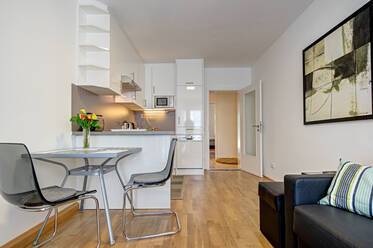 Céntrico apartamento con 2 balcones en alquiler