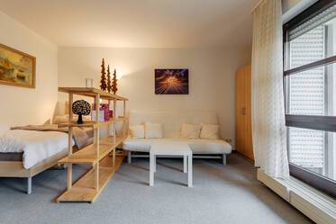 Bonito apartamento con balcón en Obersendling