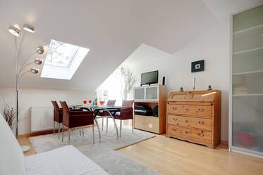 Ático de 2,5 habitaciones (apto como piso compartido)