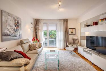 Apartamento luminoso y bonito con trastero y balcón.