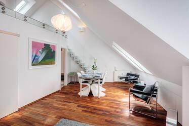 Dúplex con galería amueblado bonito en Sendling
