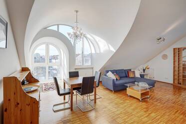 Ottobrunn: Luminoso y acogedor apartamento abuhardillado