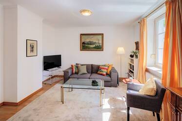 Apartamento dúplex de alta calidad con amplia terraza.