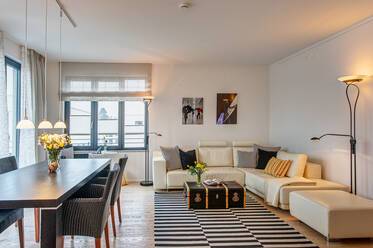 Apartamento lujoso: amueblado muy bonito en Oberföhring