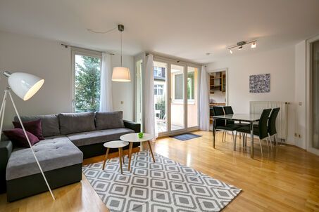 https://www.mrlodge.es/pisos/apartamento-de-3-habitaciones-munich-maxvorstadt-10131