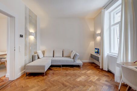 https://www.mrlodge.es/pisos/apartamento-de-2-habitaciones-munich-neuhausen-10360