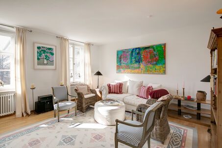 https://www.mrlodge.es/pisos/apartamento-de-3-habitaciones-munich-maxvorstadt-10430