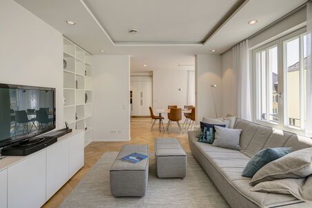 https://www.mrlodge.es/pisos/apartamento-de-5-habitaciones-munich-nymphenburg-10628