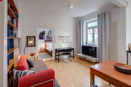 https://www.mrlodge.es/pisos/apartamento-de-2-habitaciones-munich-maxvorstadt-10737