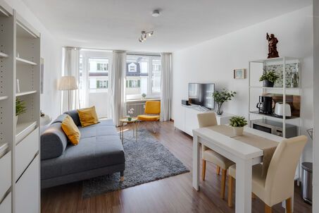 https://www.mrlodge.es/pisos/apartamento-de-1-habitacion-munich-neuhausen-10738