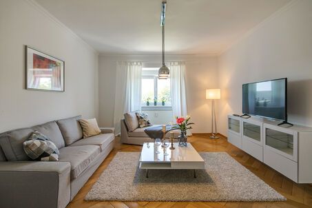https://www.mrlodge.es/pisos/apartamento-de-3-habitaciones-munich-bogenhausen-11100