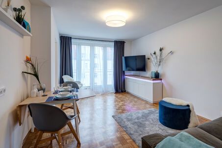 https://www.mrlodge.es/pisos/apartamento-de-1-habitacion-munich-neuhausen-11980