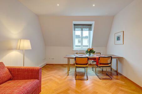 https://www.mrlodge.es/pisos/apartamento-de-2-habitaciones-munich-glockenbachviertel-12008