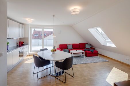 https://www.mrlodge.es/pisos/apartamento-de-3-habitaciones-munich-lerchenau-12184