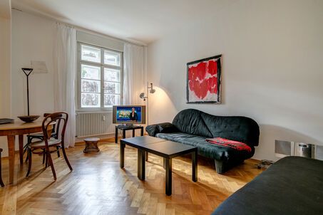 https://www.mrlodge.es/pisos/apartamento-de-3-habitaciones-munich-maxvorstadt-1530