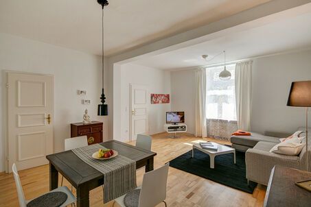 https://www.mrlodge.es/pisos/apartamento-de-2-habitaciones-munich-neuhausen-1537