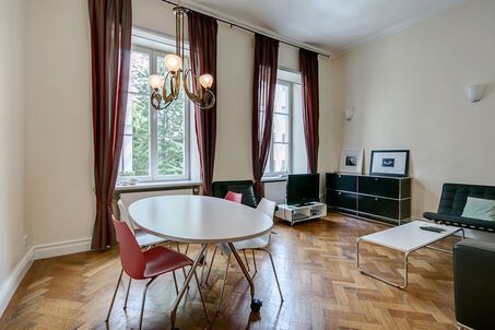 https://www.mrlodge.es/pisos/apartamento-de-3-habitaciones-munich-gaertnerplatzviertel-1727