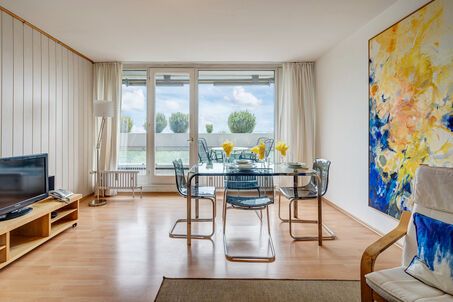 https://www.mrlodge.es/pisos/apartamento-de-3-habitaciones-munich-olympiadorf-2369