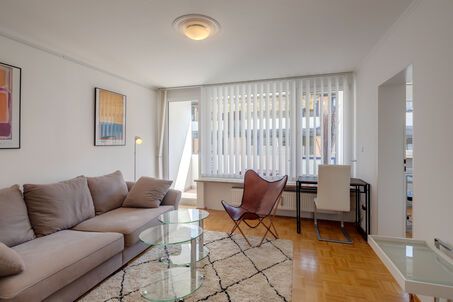 https://www.mrlodge.es/pisos/apartamento-de-2-habitaciones-munich-maxvorstadt-5008