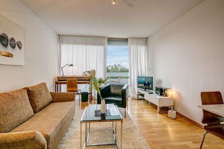 https://www.mrlodge.es/pisos/apartamento-de-1-habitacion-munich-arabellapark-5440