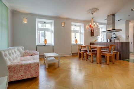 https://www.mrlodge.es/pisos/apartamento-de-3-habitaciones-munich-ludwigsvorstadt-6674
