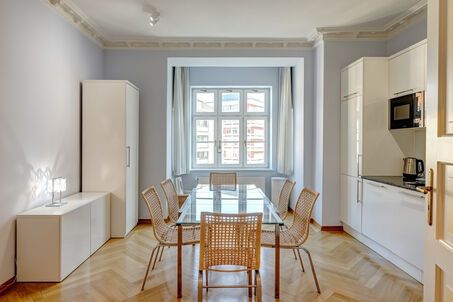 https://www.mrlodge.es/pisos/apartamento-de-2-habitaciones-munich-maxvorstadt-8505