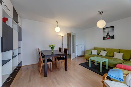 https://www.mrlodge.es/pisos/apartamento-de-3-habitaciones-munich-maxvorstadt-9060