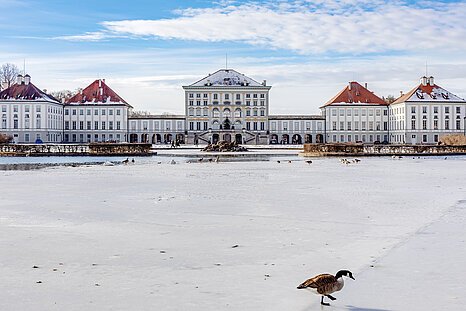 Nymphenburger Schloss mit Schnee Zu sehen ist das Nymphenburger Schloss im Winter